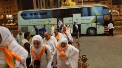ورود اولین کاروان زائران مدینه بعد کشورمان به مکه مکرمه 2