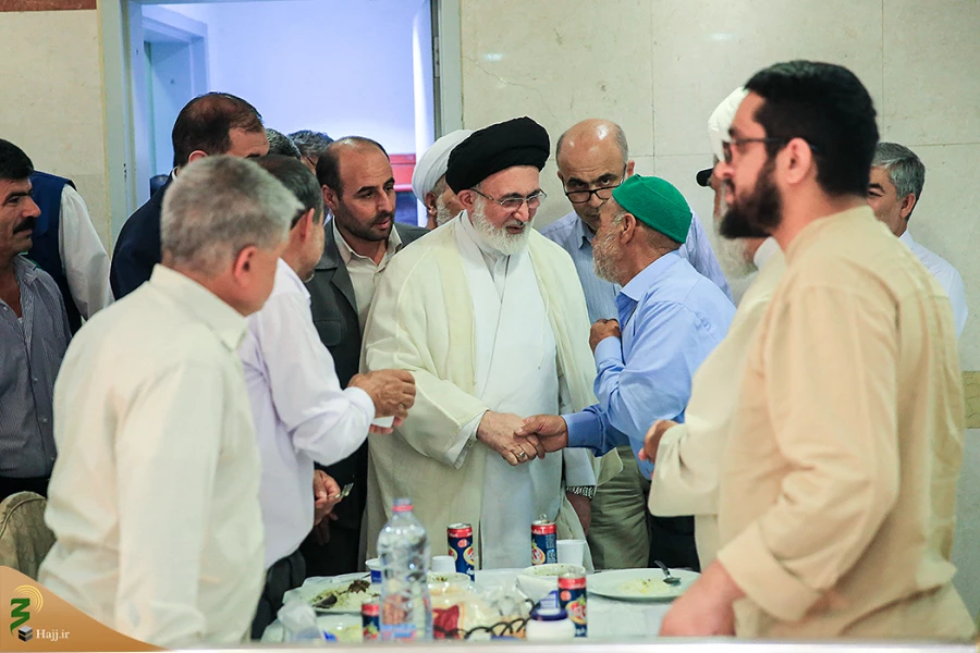 بازدید سرزده سرپرست حجاج ایرانی از هتل محل اقامت زائران ایرانی در مدینه  4