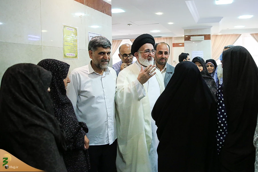 بازدید سرزده سرپرست حجاج ایرانی از هتل محل اقامت زائران ایرانی در مدینه  7