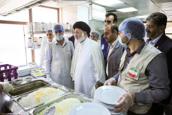 بازدید سرزده سرپرست حجاج ایرانی از هتل محل اقامت زائران ایرانی در مدینه  9