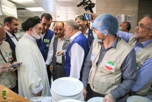 بازدید سرزده سرپرست حجاج ایرانی از هتل محل اقامت زائران ایرانی در مدینه  10