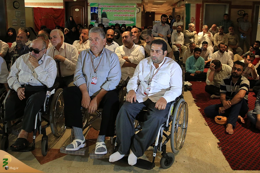 نماینده ولی فقیه و سرپرست حجاج ایرانی درجمع جانبازان:حضور جانبازان در حج فرصت و برکت است، حج عزتمندانه حجاج ایران به برکت جانفشانی شهدا و فداکاری شما جانبازان است.
  4