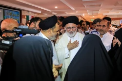 نماینده ولی فقیه و سرپرست حجاج ایرانی درجمع جانبازان:حضور جانبازان در حج فرصت و برکت است، حج عزتمندانه حجاج ایران به برکت جانفشانی شهدا و فداکاری شما جانبازان است.
  7