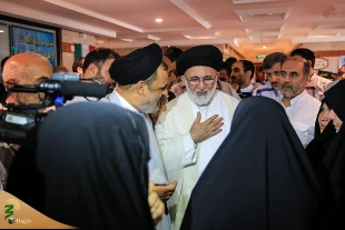 نماینده ولی فقیه و سرپرست حجاج ایرانی درجمع جانبازان:حضور جانبازان در حج فرصت و برکت است، حج عزتمندانه حجاج ایران به برکت جانفشانی شهدا و فداکاری شما جانبازان است.
  7