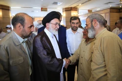 سرپرست حجاج ایرانی درجمع زائران رسول الله (ص):

 مردم ولی نعمت ما هستند، از هر اقدامی برای رفاه و آسایش زوار دریغ نخواهیم کرد     9