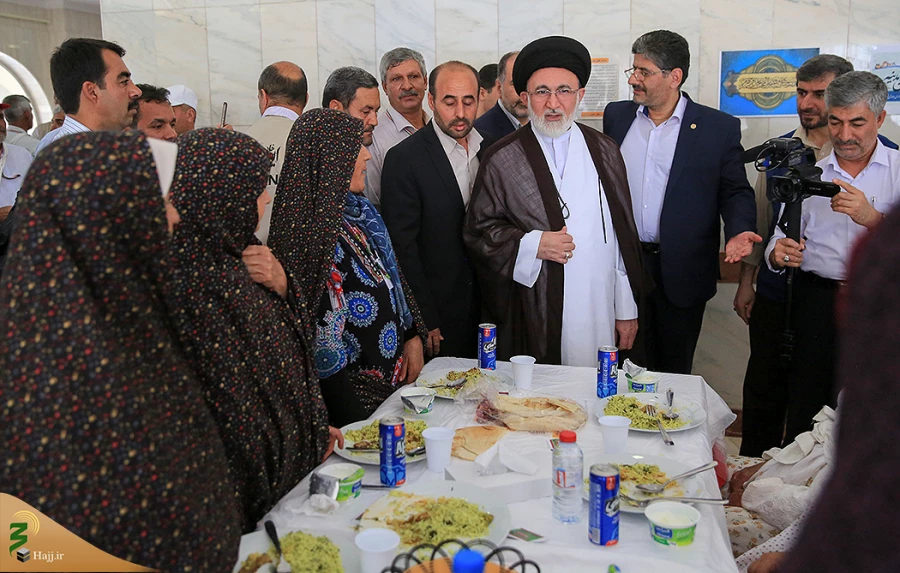 استقبال پرشور زایران کشورمان از سرپرست زایران ایرانی خانه خدا 9