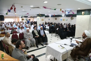بیان نکات اخلاقی و تاریخ اسلام  در دو محفل انس و معرفت  در شهر پیامبر  4