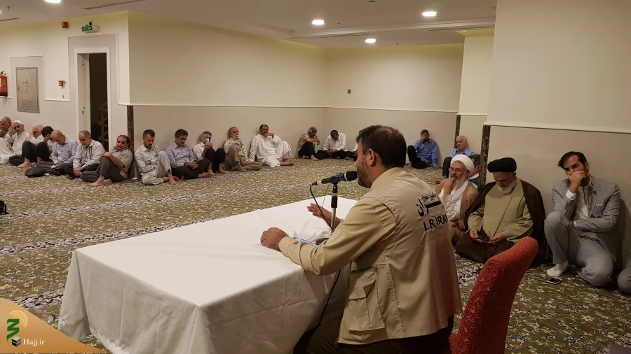 حجت‌الاسلام‌والمسلمین هاشمیان:

حج محل نظافت باطن، روح و فکر ماست 5