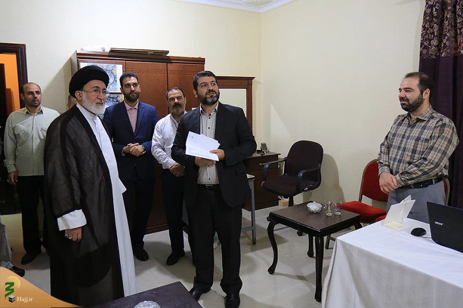 بازدید سرپرست حجاج ایرانی ازستاد اجرایی حج درمدینه 11
