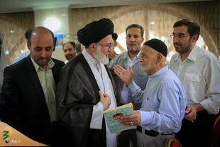 نماینده ولی فقیه و سرپرست حجاج ایرانی درجمع زائران اهل سنت:  

                                                             
خدمتگزاری برای حجاج افتخار ماست، دعا کنید سفرحج نصیب همه آرزومندان بشود 6