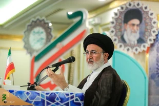 درمدینه منوره برگزار شد،

دعای پرفیض کمیل درهتل های محل اقامت زائران ایرانی   4