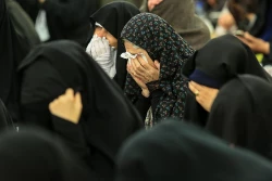 درمدینه منوره برگزار شد،

دعای پرفیض کمیل درهتل های محل اقامت زائران ایرانی   8