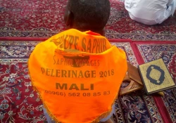 حضور انبوه مسلمانان رنگارنگ اما نامتحد در شهر پیامبر 19