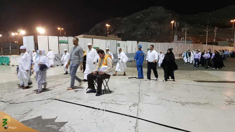 حضور بیست و چهارساعته راهنمایان حجاج در مسجدالحرام 9