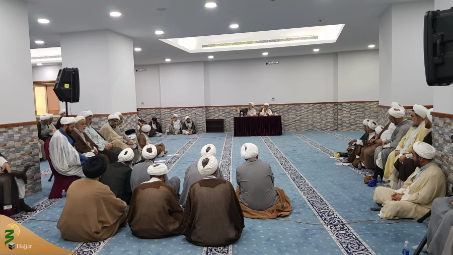 ادامه جلسات معاونت فرهنگی بعثه در مکه مکرمه 9