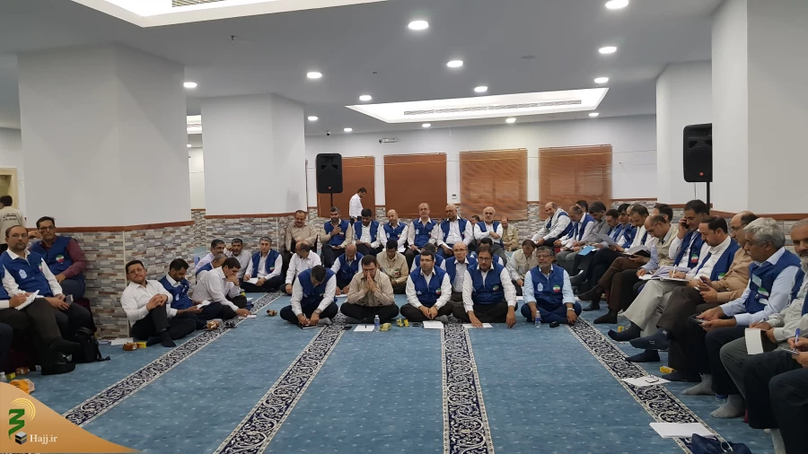 ادامه جلسات معاونت فرهنگی بعثه در مکه مکرمه 12