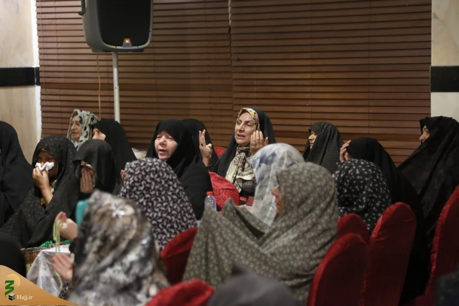 استقبال زائران ایرانی از محافل انس و معرفت در مدینه  6