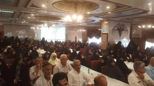 زائران ایرانی،

محافل انس و معرفت در مکه هم برگزار شود 2