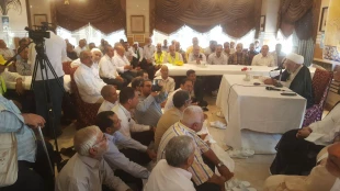 زائران ایرانی،

محافل انس و معرفت در مکه هم برگزار شود 4