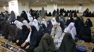 حجت‌الاسلام‌والمسلمین هاشمیان:

خداوند برای سعادت انسان هزینه زیادی کرده است
 10