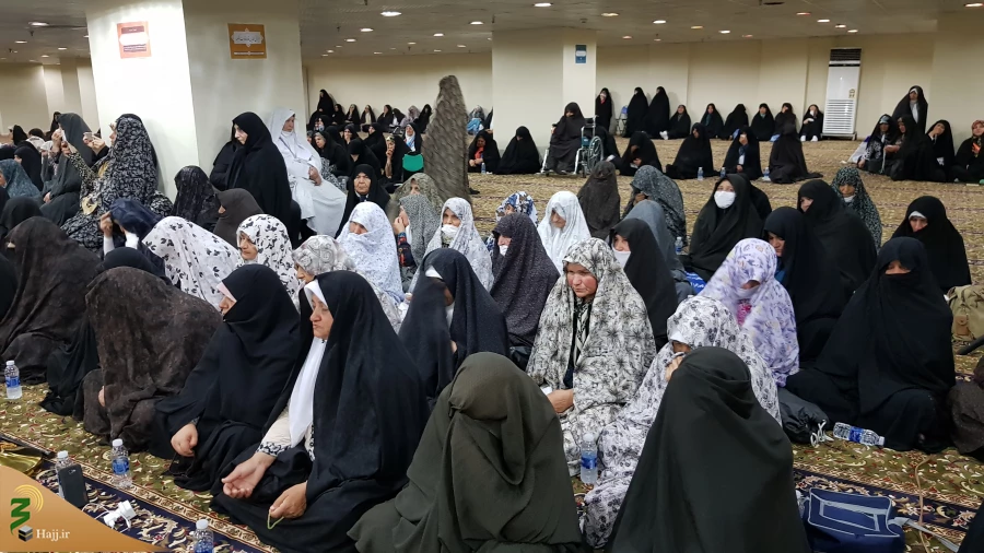 حجت‌الاسلام‌والمسلمین هاشمیان:

خداوند برای سعادت انسان هزینه زیادی کرده است
 10