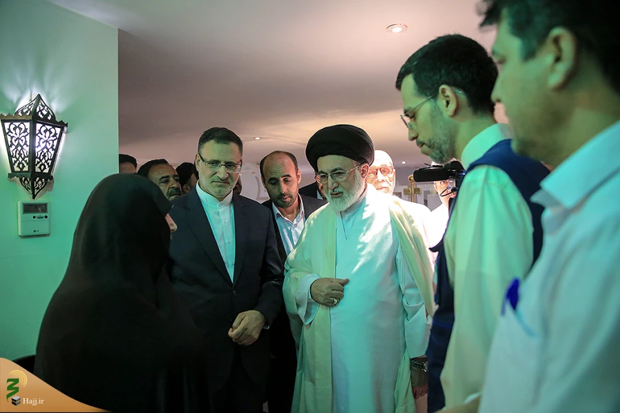 تذکر سرپرست حجاج ایرانی به مسئولان فرهنگی و اجرایی:  

مراسم وداع با شهر پیامبر برگزار شود 4