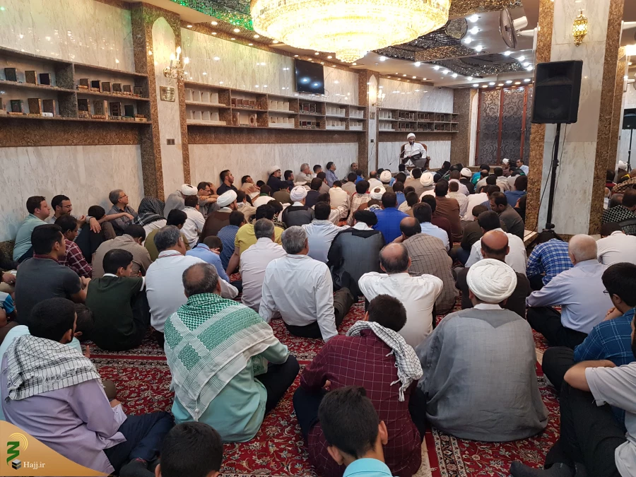 حضرت ابوالفضل علیه السلام عبد مطیع خدا بود.

سخنران مراسم بعثه مقام معظم رهبری در حرم حسینی با اشاره زیارتنامه امام امام صادق تاکید کرد حضرت ابوالفضل علیه السلام عبد مطیع خدا بود و به این دلیل باب الحوائج است.
 2