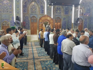 ریسمان محکم الهی همان ولایت اهل بیت(ع)است

خطیب بعثه مقام معظم رهبری در کربلا در جمع زائرین ایرانی در حرم امام حسین(ع)گفت:هرکس دوست دارد به ریسمان محکم الهی چنگ بزند باید به ولایت اهل بیت(ع) چنگ بزند. 2