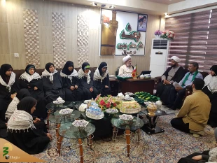 دردیدار اتحادیه انجمن اسلامی دانش آموزان سفیران دوسویه عنوان شدند

مسئول دفترنمایندگی بعثه مقام معظم رهبری درعراق دردیدار اتحادیه انجمن اسلامی دانش آموزان استان یزد آنان را سفیران دوسویه عنوان کرد که از یک سو سفیر جمهوری اسلامی درعراق وازسوی دیگرسفیر حض