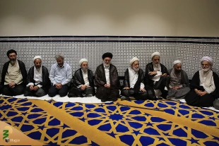 حجت الاسلام راشد یزدی در مراسم سالگرد شهید حججی: شهید حیات دهنده به جامعه است. امثال شهید حججی بودند که این کشور را نجات دادند. 10