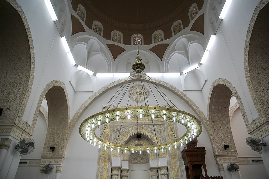 یک مسجد و دو قبله 2