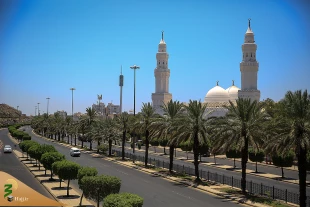 یک مسجد و دو قبله 3