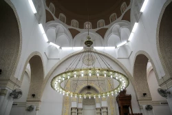 یک مسجد و دو قبله 6