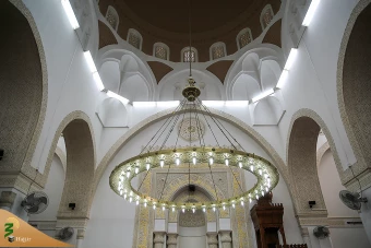 یک مسجد و دو قبله 6
