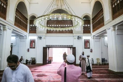 یک مسجد و دو قبله 8
