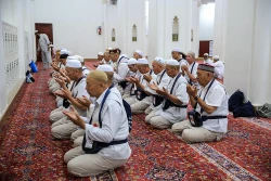 یک مسجد و دو قبله 10