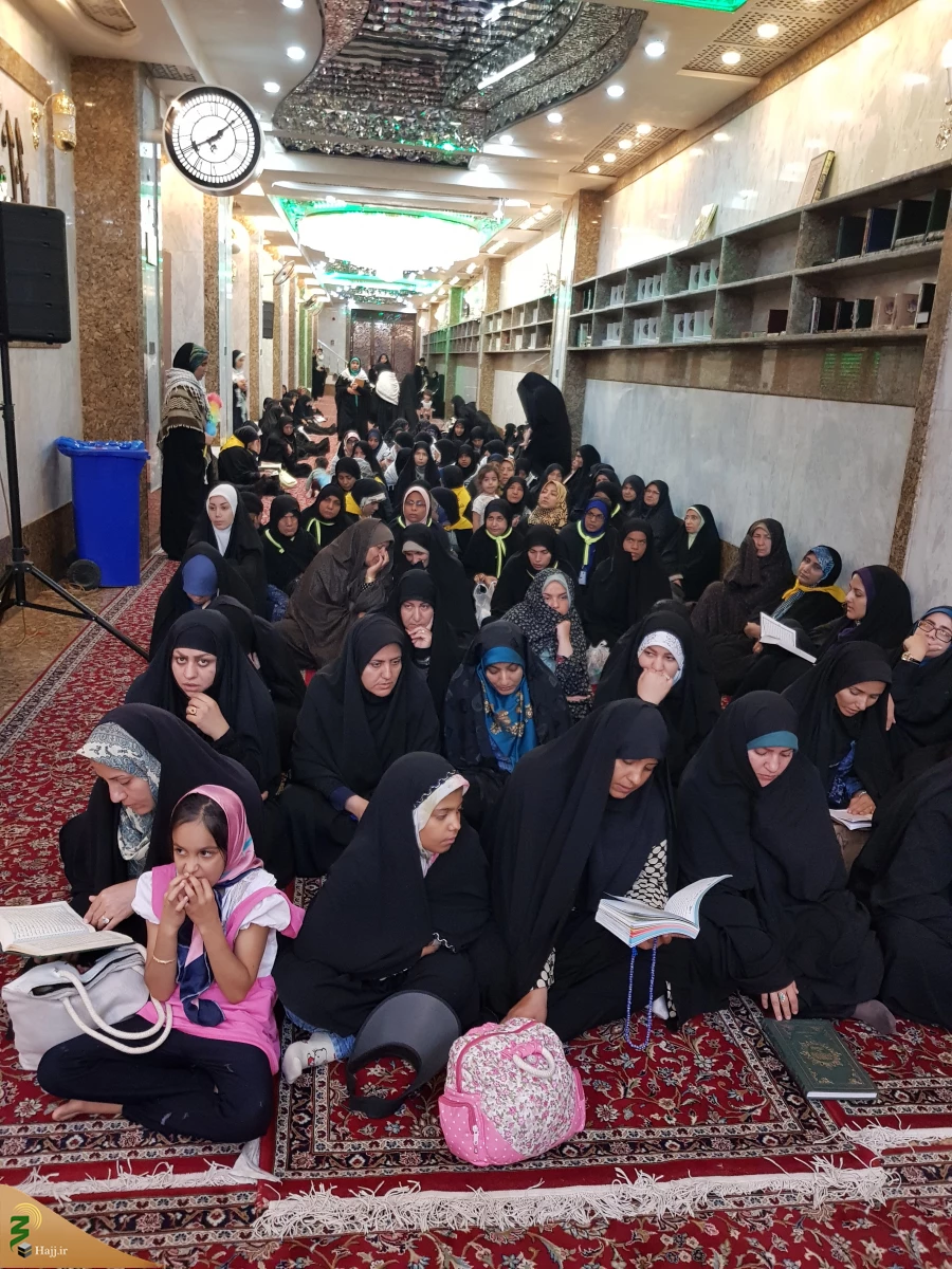 مراسم سخنرانی و مدیحه سرایی در سرداب حرم حضرت عباس علیه‌السلام برگزار شد - گزارش تصویری

مراسم سخنرانی و مدیحه سرایی به همت بعثه مقام معظم رهبری در سرداب حرم حضرت عباس علیه‌السلام و با شرکت انبوه زائران، برگزار شد. 2