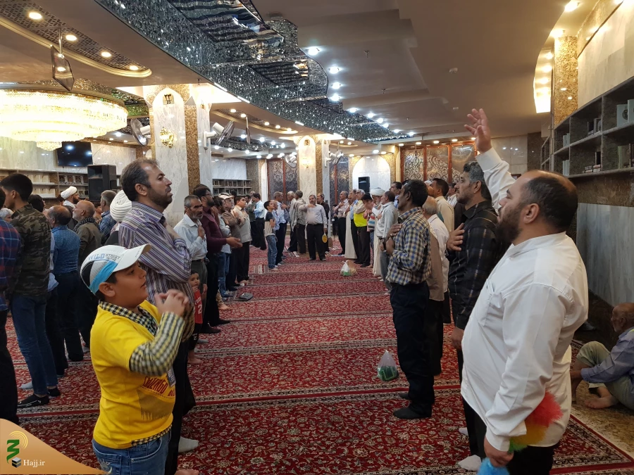 مراسم سخنرانی و مدیحه سرایی در سرداب حرم حضرت عباس علیه‌السلام برگزار شد - گزارش تصویری

مراسم سخنرانی و مدیحه سرایی به همت بعثه مقام معظم رهبری در سرداب حرم حضرت عباس علیه‌السلام و با شرکت انبوه زائران، برگزار شد. 9