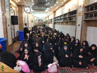 مراسم سخنرانی و مدیحه سرایی در سرداب حرم حضرت عباس علیه‌السلام برگزار شد - گزارش تصویری

مراسم سخنرانی و مدیحه سرایی به همت بعثه مقام معظم رهبری در سرداب حرم حضرت عباس علیه‌السلام و با شرکت انبوه زائران، برگزار شد. 10