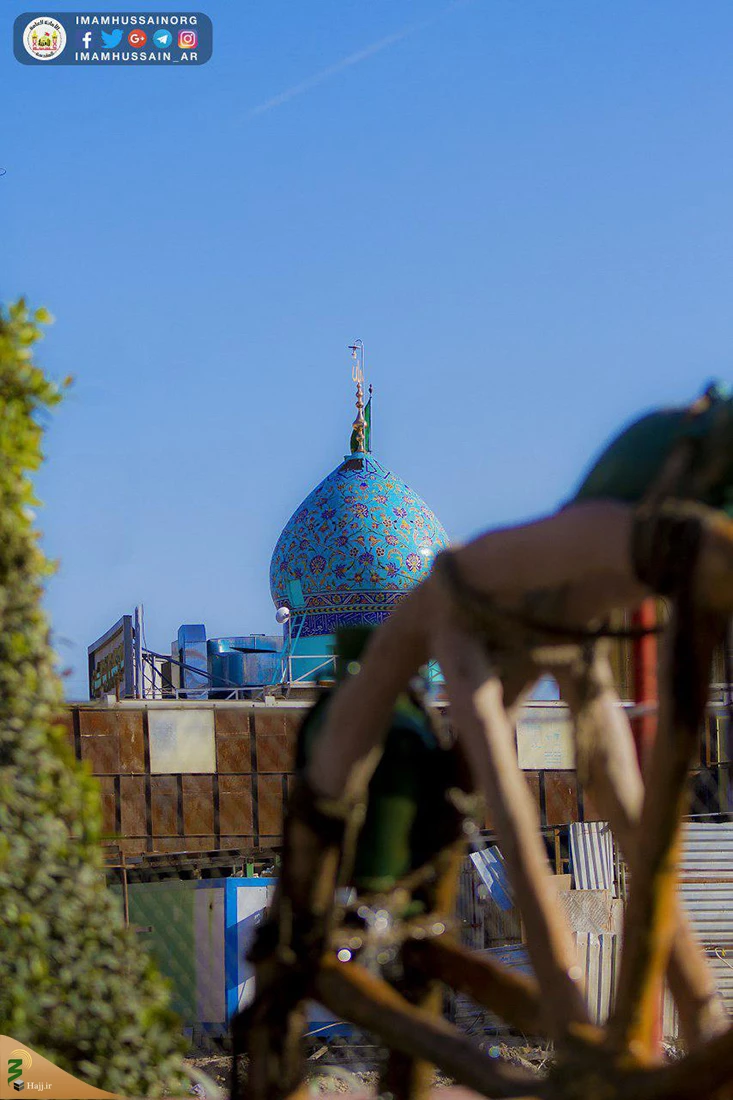 تصاویری از تل زینبیه - درجوارحرم حسینی

تل زینبیه مکان مقدسی است که زائران عتبات عالیات در کربلای معلی به زیارت آن می روند و در این مکان مقدس عشق و محبت خود را به حضرت زینب (س) و نیز حضرت سیدالشهدا (ع) ابراز می کنند و به عبادت و نماز می پردازند. 2