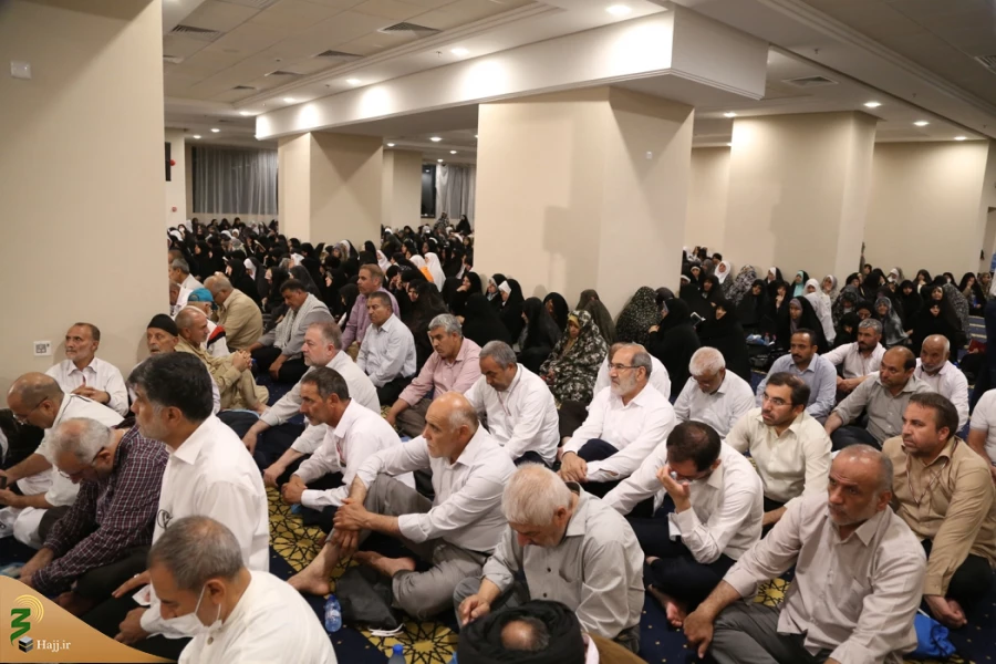 زمزمه دعای کمیل در جوار بیت الله الحرام  10