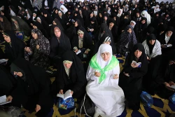زائران ایرانی در جوار کعبه دعای کمیل را زمزمه کردند  14