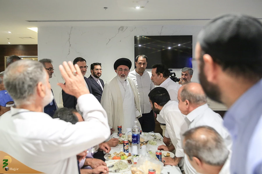 دیدار سرپرست حجاج ایرانی با زائران کشورمان در مکه 2
