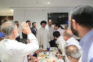 دیدار سرپرست حجاج ایرانی با زائران کشورمان در مکه