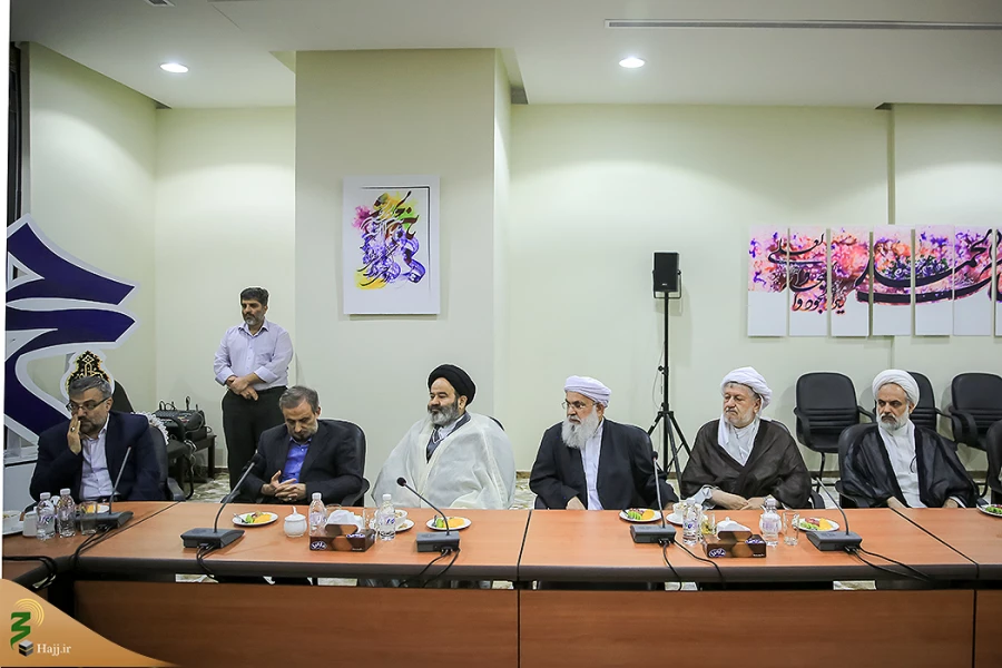 در مکه انجام شد،

دیدار وزیرحج افغانستان با سرپرست حجاج ایرانی 8