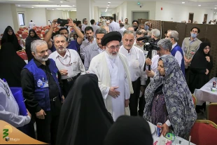 زائرانی یکرنگ با گویش های متفاوت، دیداری مزین به حضور پیرترین و جوان ترین زائر در هتل السابق 2 2
