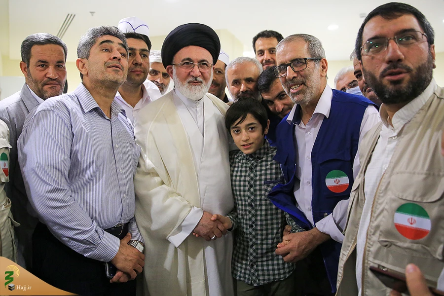 زائرانی یکرنگ با گویش های متفاوت، دیداری مزین به حضور پیرترین و جوان ترین زائر در هتل السابق 2 3