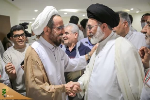 زائرانی یکرنگ با گویش های متفاوت، دیداری مزین به حضور پیرترین و جوان ترین زائر در هتل السابق 2 4