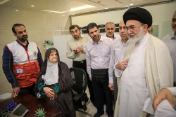 زائرانی یکرنگ با گویش های متفاوت، دیداری مزین به حضور پیرترین و جوان ترین زائر در هتل السابق 2 5