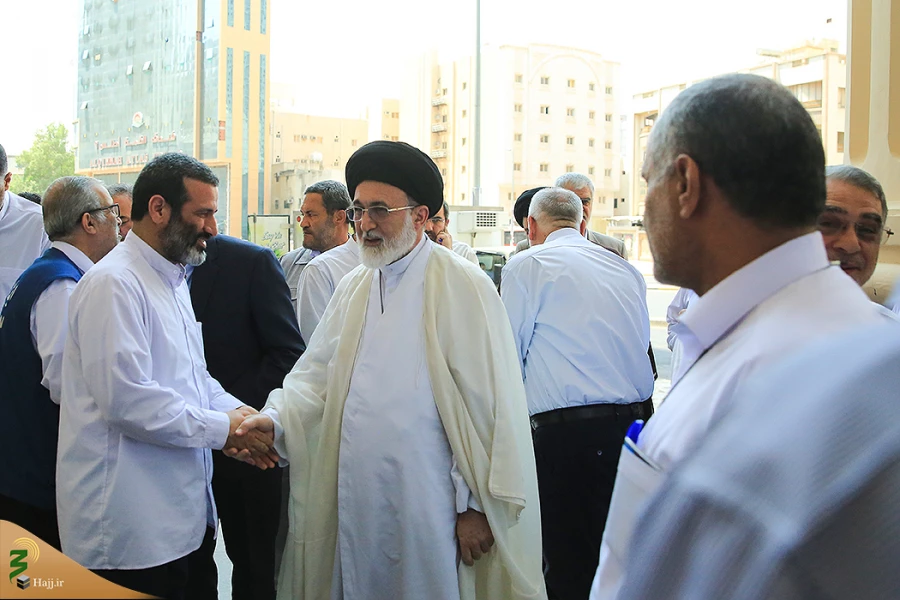 زائرانی یکرنگ با گویش های متفاوت، دیداری مزین به حضور پیرترین و جوان ترین زائر در هتل السابق 2 7